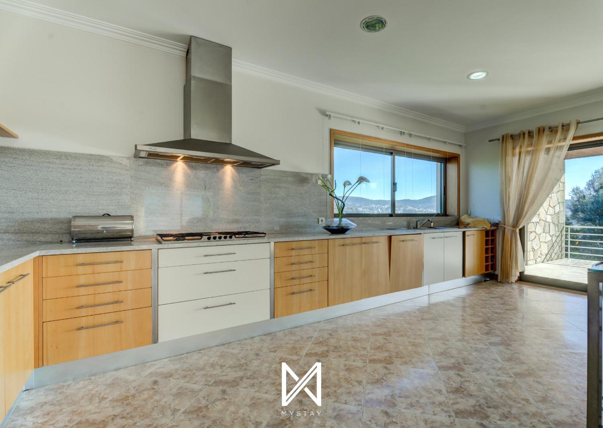 Mystay - Lagos House Braga Bagian luar foto